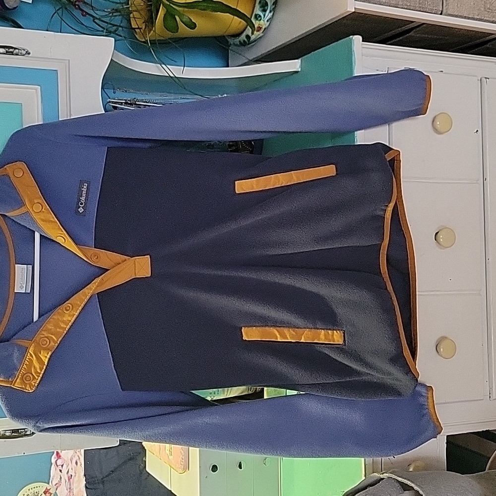 Columbia pullover
